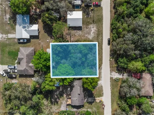 2237 W Flamingo Rd, Avon Park, FL 33825