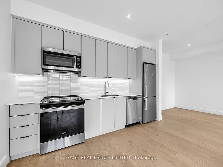 909 Castlefield Ave #3 — Photo 7