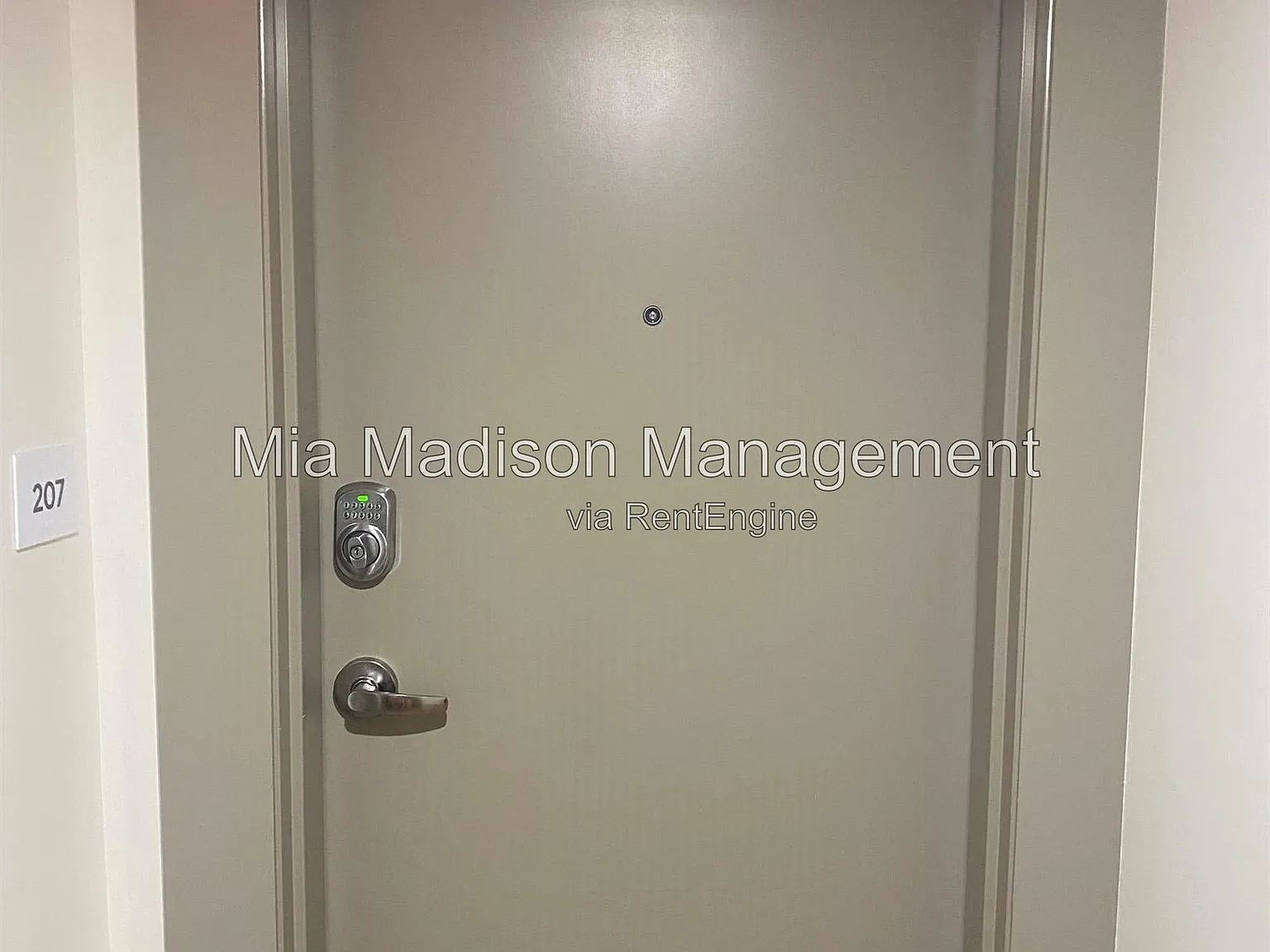 1 bed, 2.0 bath, $1,200 — Photo 2