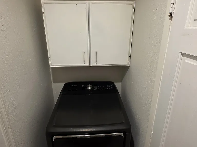 1201 E Barcelona Ave — Photo 45