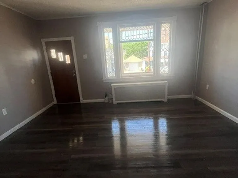 126 E High St — Photo 6