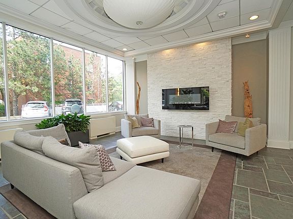4th image of 2200 Victory Pkwy APT 2107