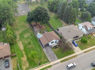 76 Wood St, Brantford, ON N3R2L2