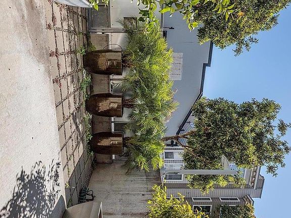 3rd image of 855 Folsom St APT 109