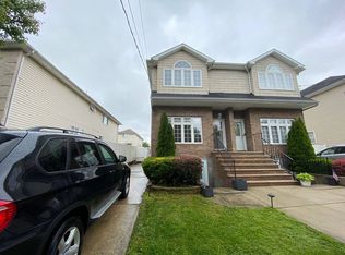 89 Gary St, Staten Island, NY 10312
