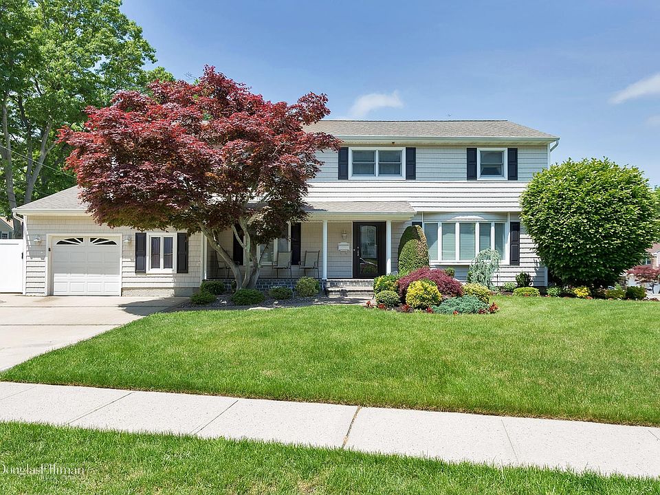 1st image of 3 Elm Dr