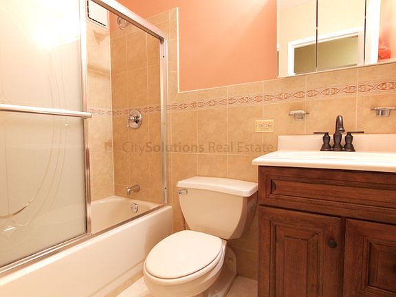 3rd image of 29 Adrian Ave APT A2