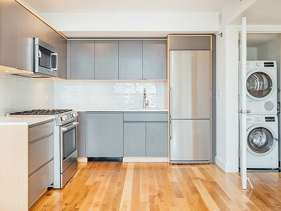 5th image of 111 Clarkson Ave #Penthouse B