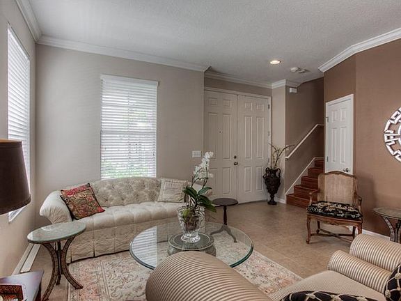 3rd image of 12618 Carlby Cir