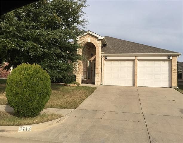 1st image of 2712 Triple Crown Ln