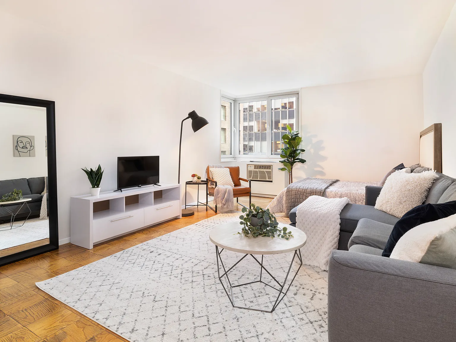 230 West 55th Street — Photo 1