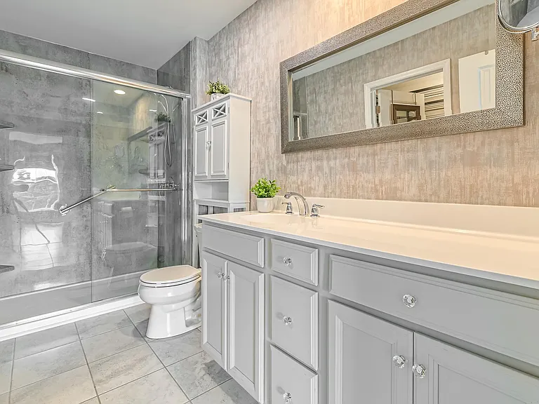 Owner ensuite