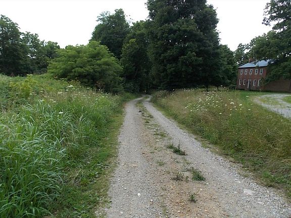 5th image of 9255 Hopkins Ln