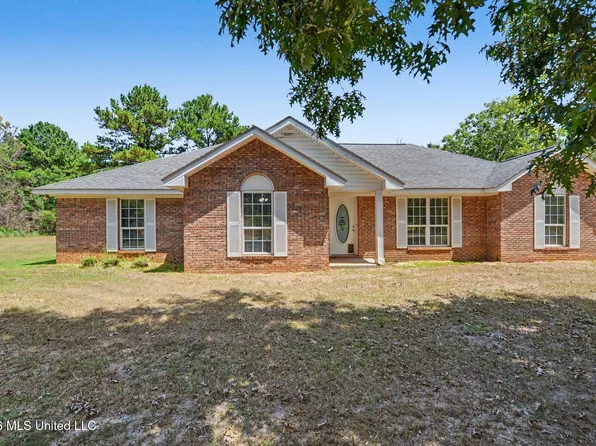 204 Bonnett Ln #A, Lucedale, MS 39452