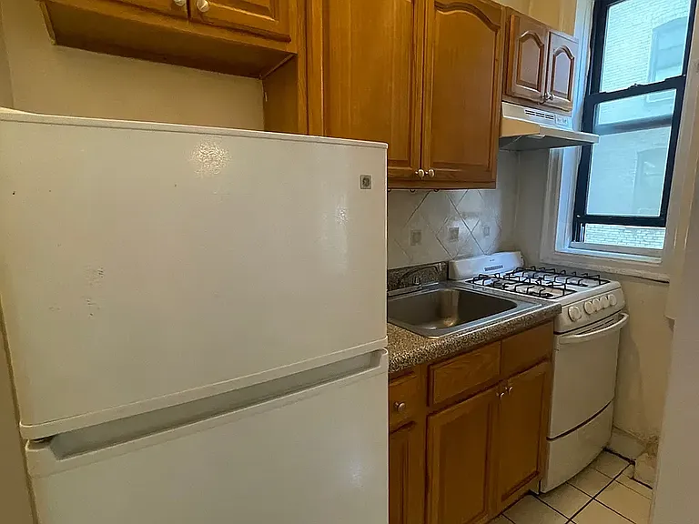 181 Clarkson Ave #D5 — Photo 3