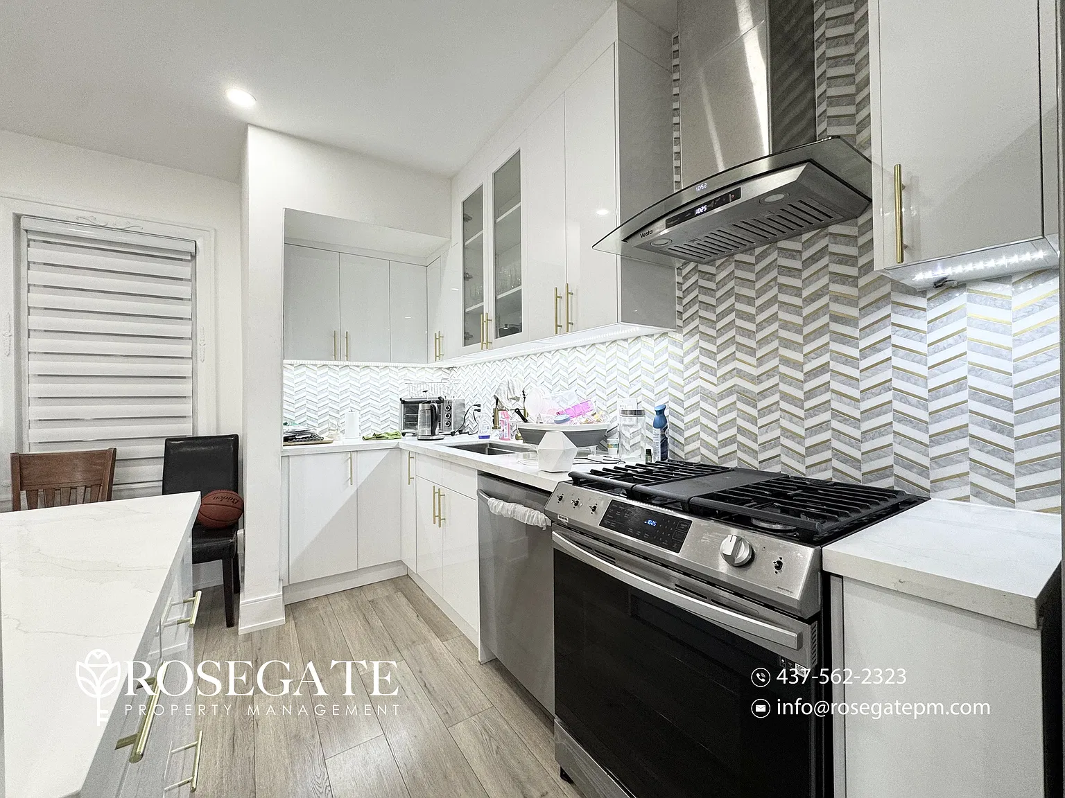 2 Rockvale Avenue Toronto — Photo 2