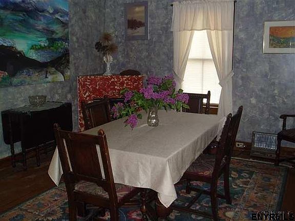 3rd image of 118 Union St