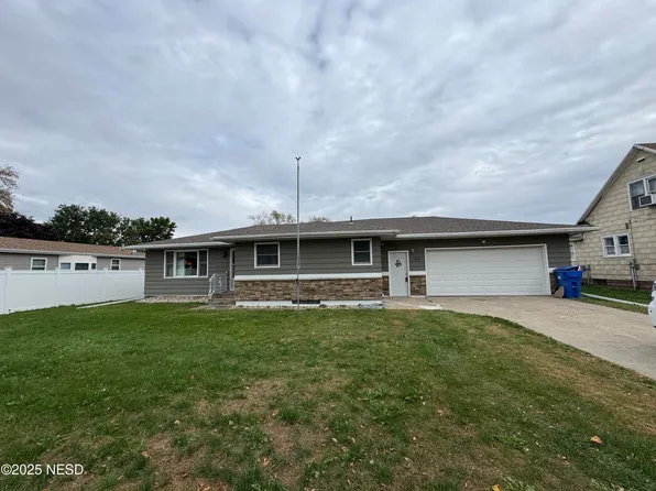 308 5th St N, Estelline, SD 57234