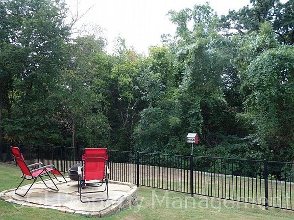 4th image of 4033 Oxbow Dr