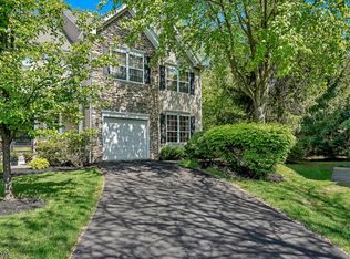 37 Musket Dr, Basking Ridge, NJ 07920
