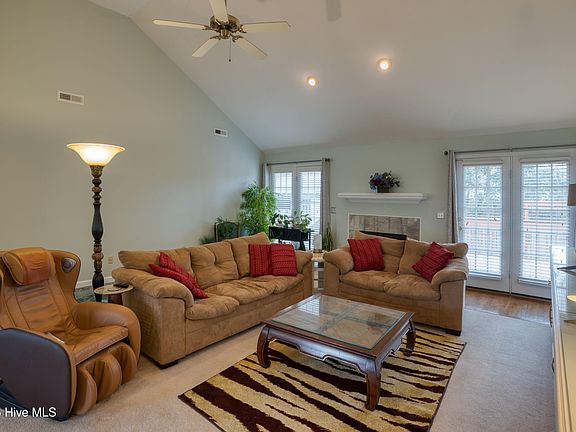 3rd image of 3204 Bougainvillea Way