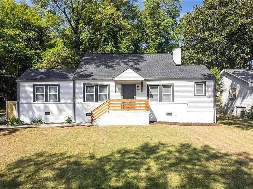 2609 Linda Ln SE