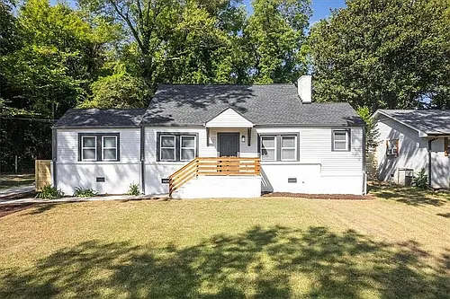 2609 Linda Ln SE Photo 1