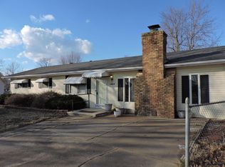 1247 N Hillcrest Ave, Springfield, MO 65802