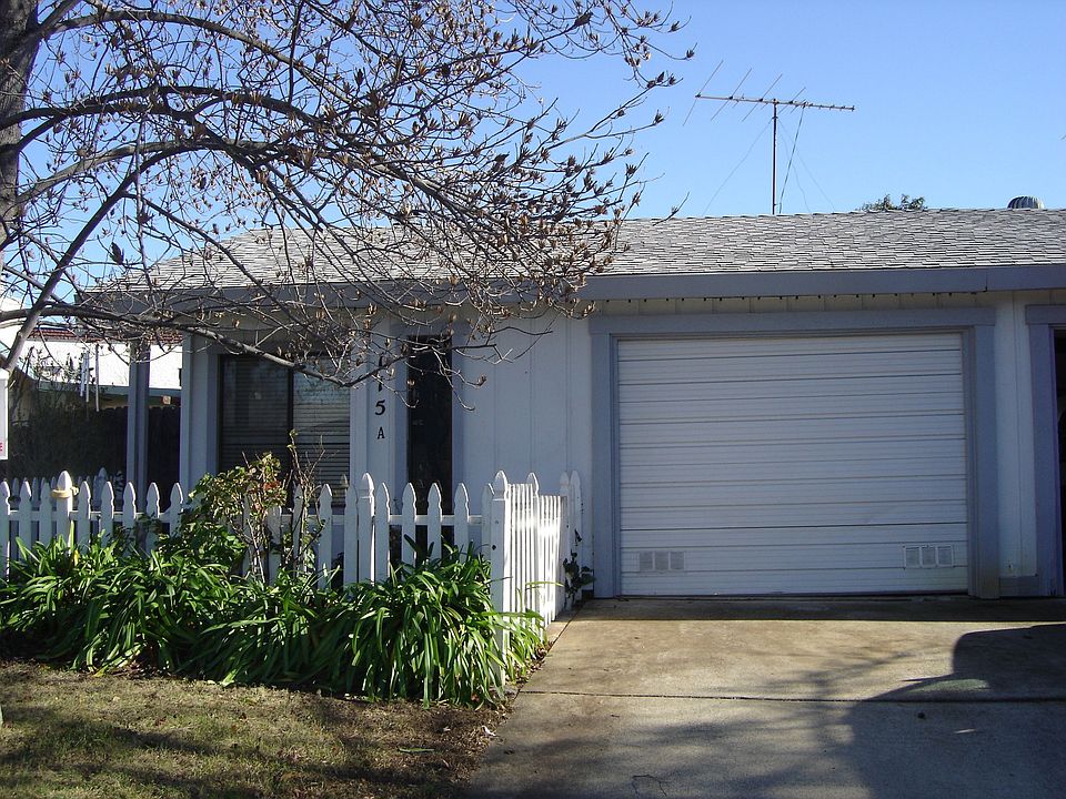 1st image of 115A Hoxsie Ct