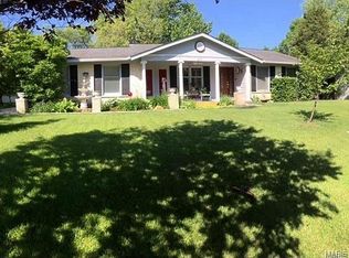 201 Rue Grand Dr, Lake Saint Louis, MO 63367