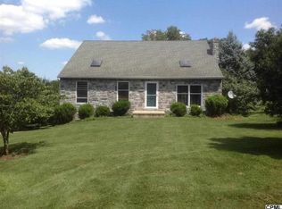 42 W Oakwood Dr, Carlisle, PA 17015