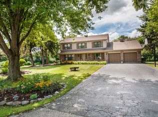 864 Stonehaven, Inverness, IL 60067