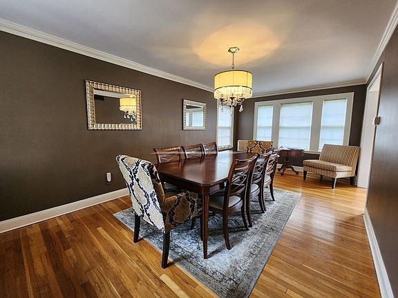 3rd image of 145 Hawthorn Rd