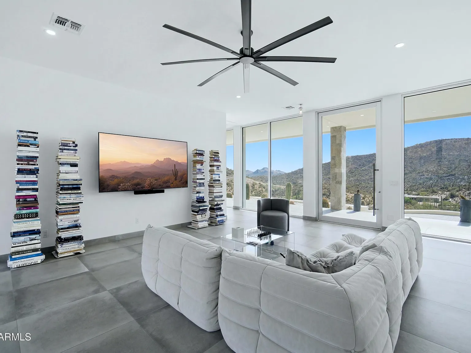 3 bed, 3.5 bath, 2610 sqft, $6,000 — Photo 3