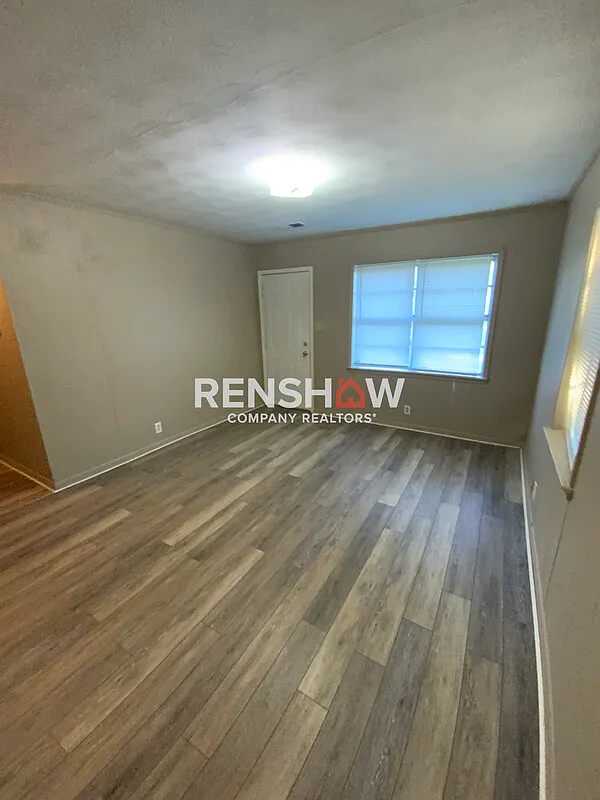 3 bed, 1.0 bath, 875 sqft, $895 — Photo 2