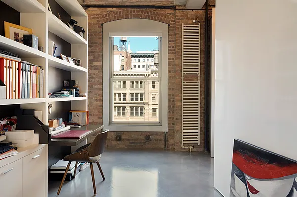 Sold by Compass | media 10