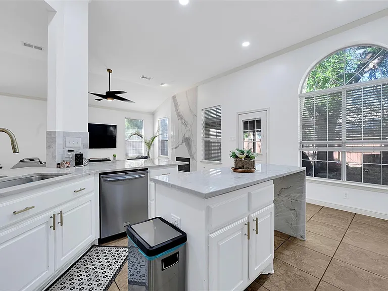 14902 Carolina Falls Ln — Photo 11