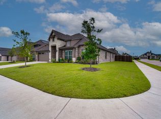 128 Crockett Dr, Waxahachie, TX 75165