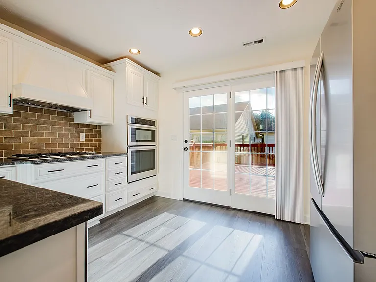 3413 Rainview Cir — Photo 14