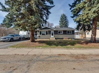 5616 S 55th Ave, Lacombe, AB T4L 1L9