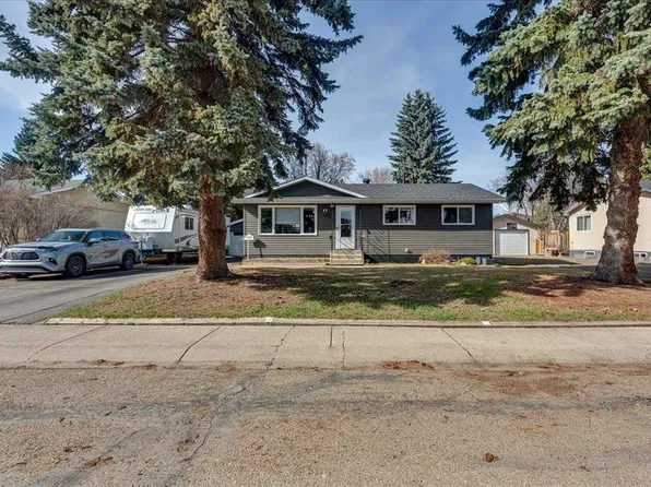 5616 S 55th Ave, Lacombe, AB T4L 1L9