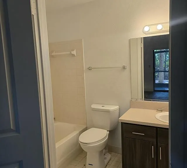 2445 SW 18th Ter #902 — Photo 7