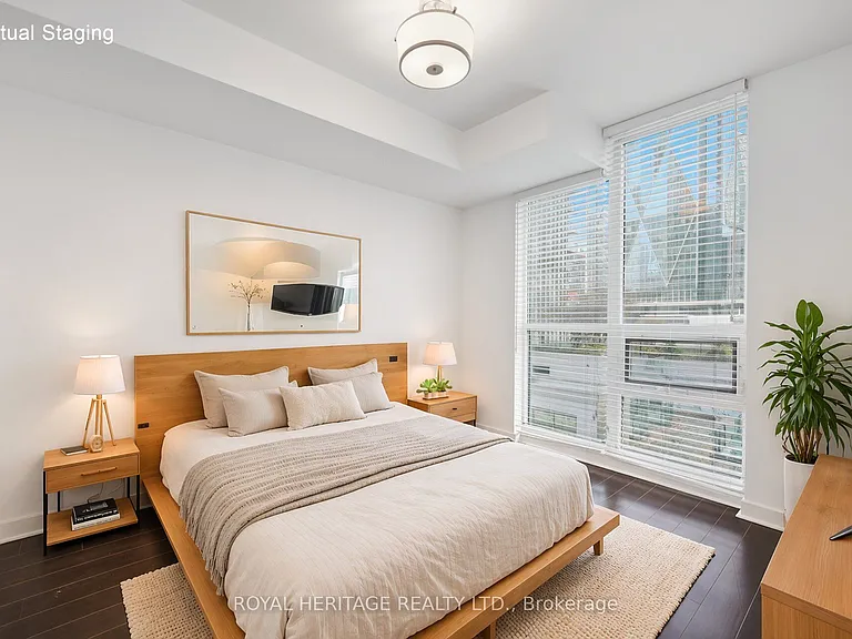 12 Yonge St #611 — Photo 3