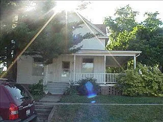105 N Walnut St photo 1