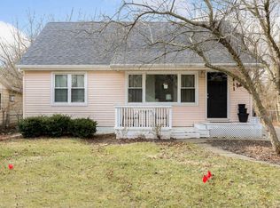 811 Balboa Rd, Champaign, IL 61820