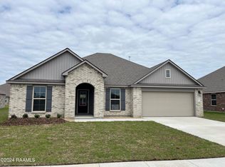 412 Dulworth Ct, Breaux Bridge, LA 70517