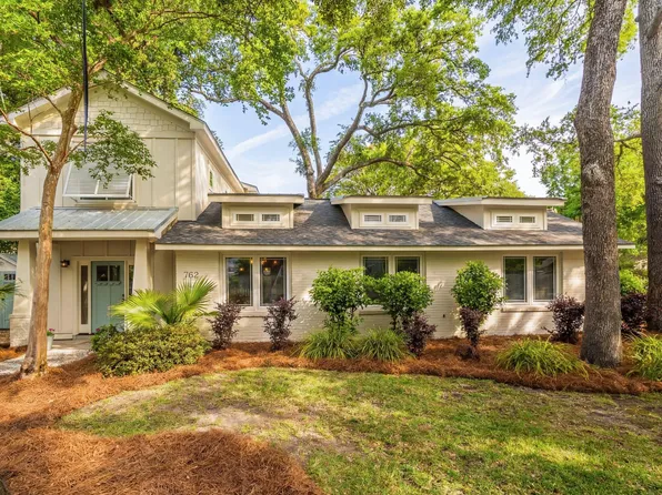 762 McCants Dr, Mount Pleasant, SC 29464