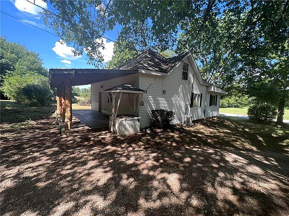 4th image of 1135 McKnight Ave