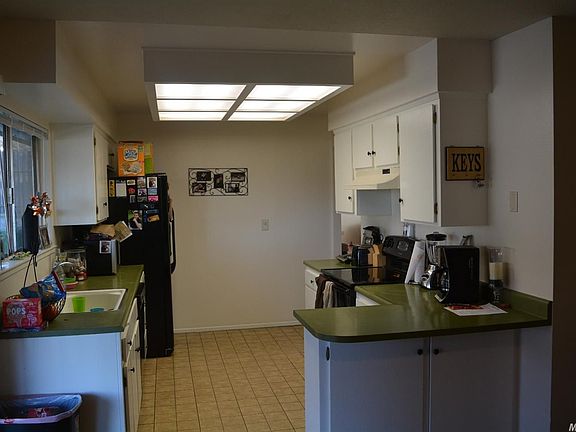 3rd image of 4620 Crown Point Dr