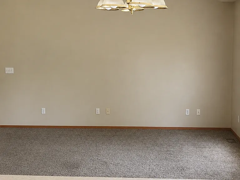 275 Amber Ave #275 — Photo 4